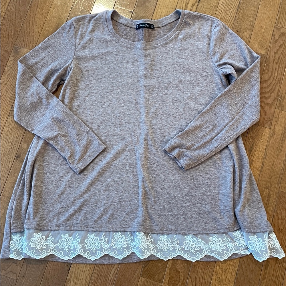 Sanifer long sleeve shirt, lace trim, light Heathered mauve Size Medium 8/10